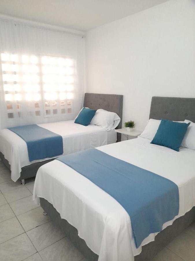 Tita'S Airport Hotel Cartagena Exterior photo