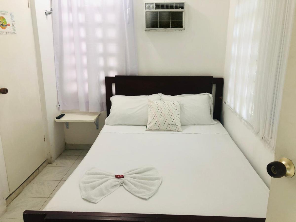 Tita'S Airport Hotel Cartagena Exterior photo